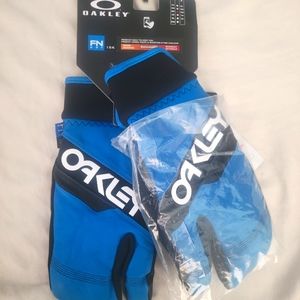 Oakley Trigger 2 snowboard Mittens sz. Med
